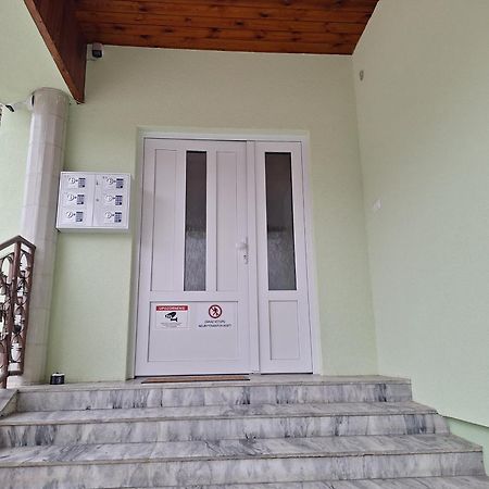 Apartmanovy Dom Stummerova Topoľčany Esterno foto