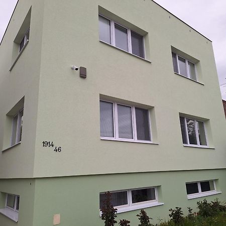 Apartmanovy Dom Stummerova Topoľčany Esterno foto