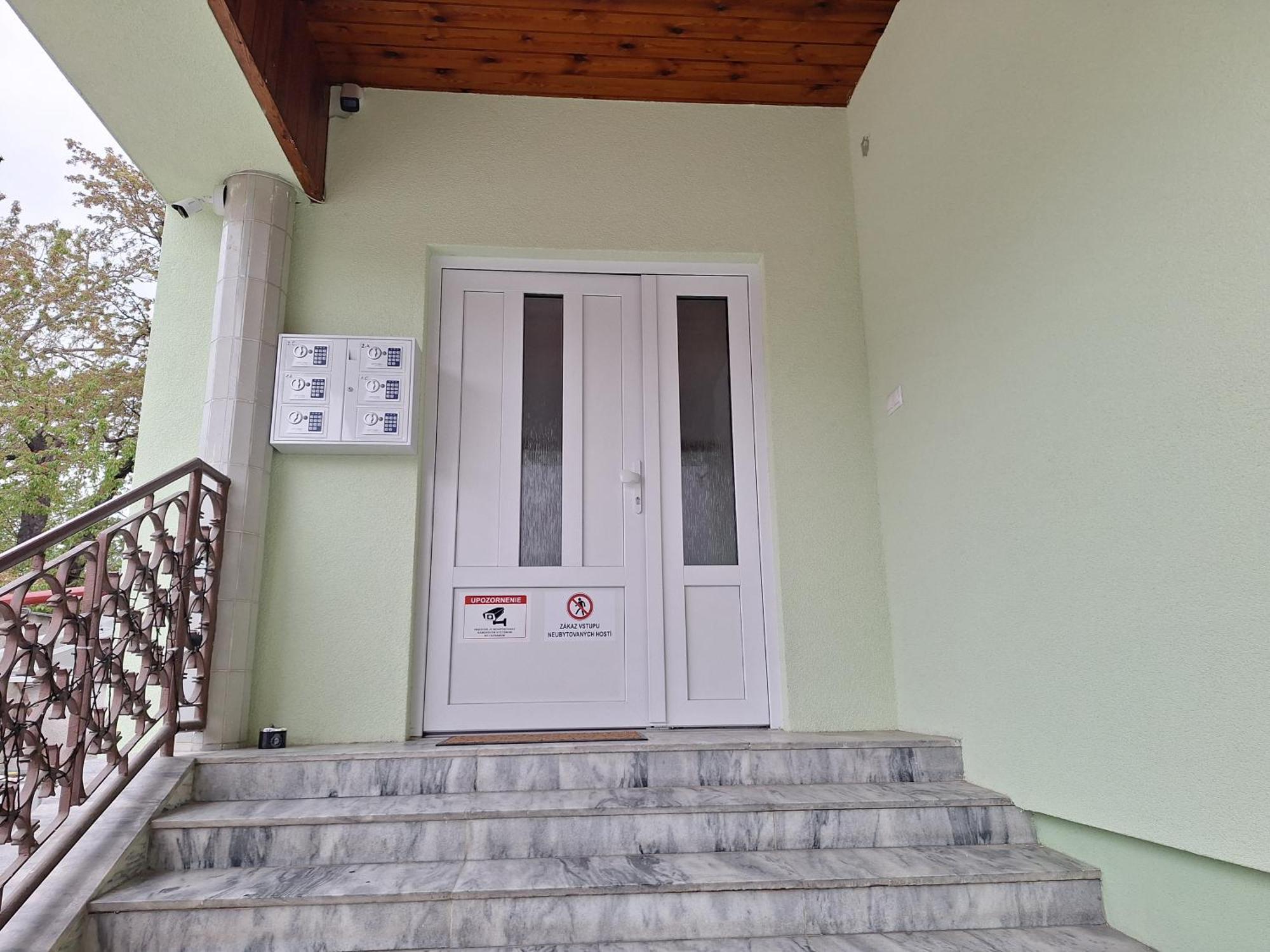 Apartmanovy Dom Stummerova Topoľčany Esterno foto